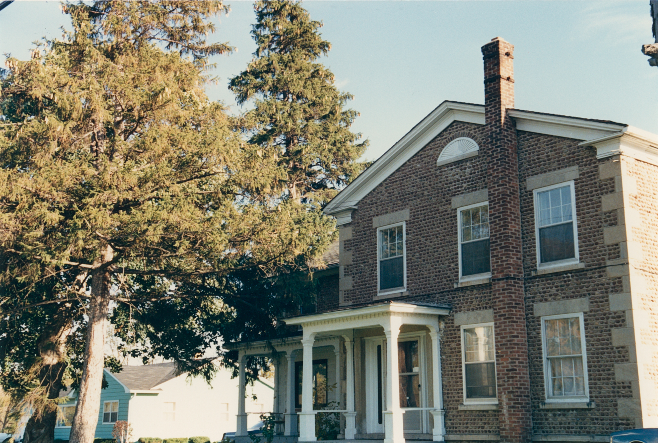 Mac-3 5 West Main St 2